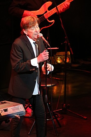 「ボビー・コールドウェル、来日ツアーがスタート！“ミスター・AOR”の健在ぶりをアピール」