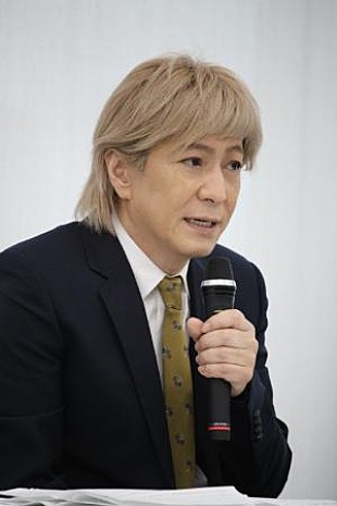 「小室哲哉、不倫騒動を受け「引退」を発表　「ご迷惑を掛けたことに対する最大の償い」」