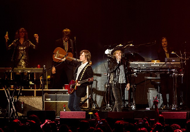 「ベック、ケイジ・ジ・エレファント、マムフォード・アンド・サンズらが集結した米ラジオ局イベントに1万7千人が大熱狂」1枚目/28