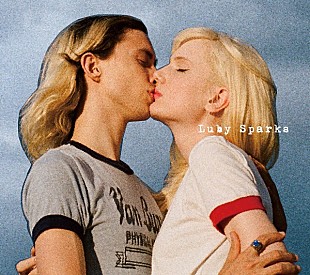 「Luby Sparks、デビューアルバムより「Tangerine」「The Short Lived Girl」のオフィシャルオーディオを公開」