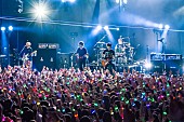 「BUMP OF CHICKEN 全国ツアー福岡2DAYS振替公演日程決定＆ファイナル限定グッズ販売を発表」1枚目/6