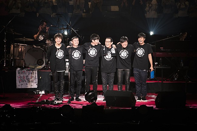 「さだまさし/ミスチル桜井/ゆず/Kも祝福！ 寺岡呼人バースデーライブ大盛況」1枚目/8