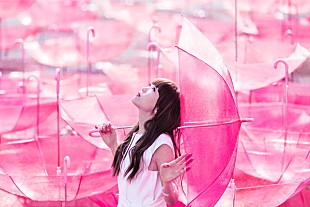 「Aimer、新曲「Ref:rain」MV公開　桜田ひより＆兎遊が校舎で戯れる」