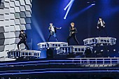 「SHINee、日本活動の集大成となるドームツアーが開幕　メンバー5人でレコーディングした新曲も披露」1枚目/1