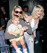 コートニー・ラヴ、故カート・コバーンへ誕生日メッセージ | Daily