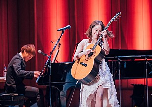 「chay、浜離宮朝日ホールでのレポート到着、4年前に作った曲をライブ初披露」