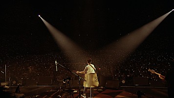 桑田佳祐 『がらくた』全国ツアーBD＆DVD発売決定！ 30周年イヤーを