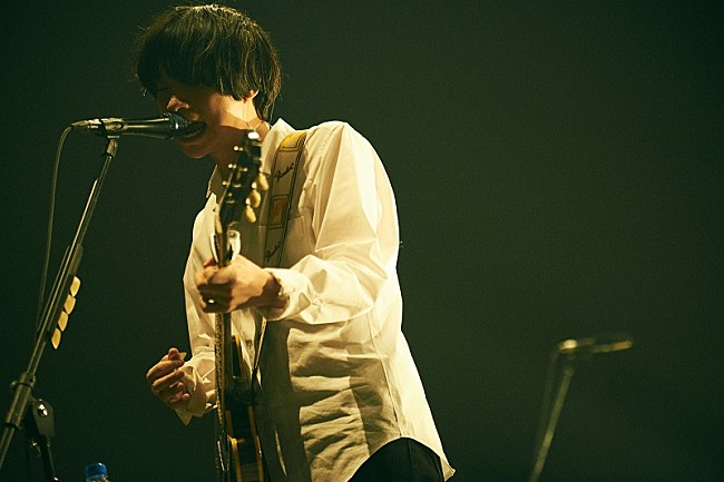 「クリープハイプ、全国ホールツアー完走　中野サンプラザ公演の熱いライブレポートが到着」1枚目/5