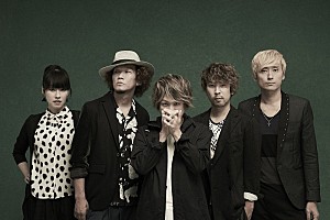 Aqua Timez 『グランクレスト戦記』主題歌「たかが100年の」を担当