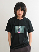 「菅田将暉を俳優・太賀が撮影！ デビューAL『PLAY』特典Tシャツのデザイン公開」1枚目/6