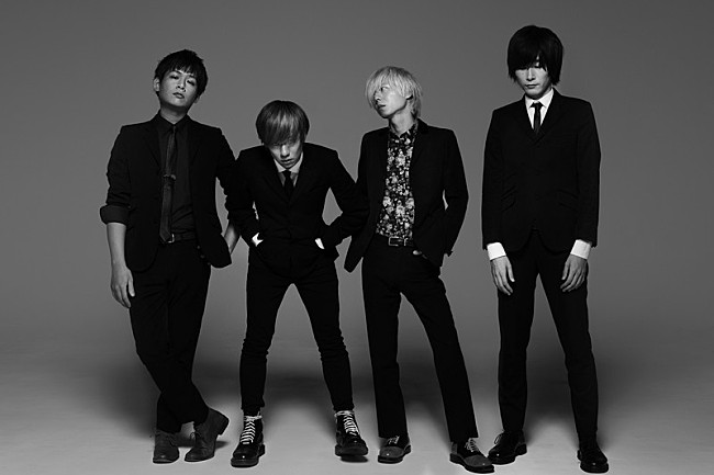 「THE PINBALLS 新曲「Lightning strikes」ライブ映像使用のMV公開」1枚目/3