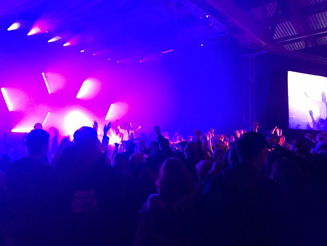 「海外人気も加速中の日本バンド She, in the haze 初ヨーロッパツアーも大盛況にて終了」1枚目/4