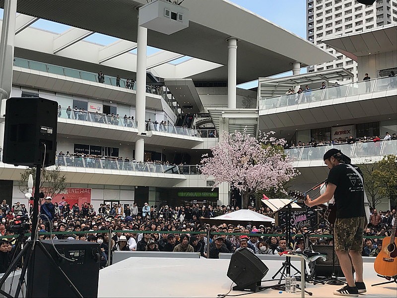 竹原ピストル、リリース記念イベント75分で21曲！ 「紅白出場歌手っぽく盛り上げてくれてありがとう！」