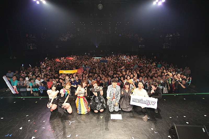 小松未可子 新曲 友情zaboooon 配信リリース 豊永利行とのツーマン来年開催へ Daily News Billboard Japan