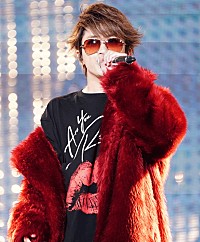 Nissy 東京ドームで全国ツアーに幕！ 本人プロデュースの演出で観客を