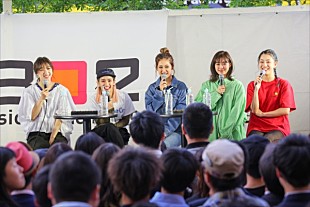 「E-girls、快晴のFM８０２公開収録にファン1000人歓喜 」