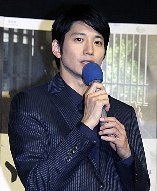 「向井理は「昔はとげとげしかった！？」　旧知の村川絵梨の暴露にたじたじ」