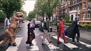 「ジョン・ウィリアムズ、最新ベストがクラシック・チャート1位獲得＆アルバムを体験できる360度動画も公開」