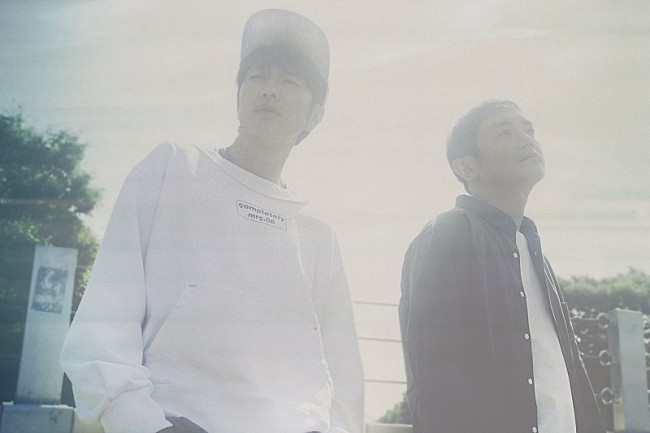 「ゆず、新曲「公園通り」5月29日配信リリース決定　“ファン待望”ゆずマン登場のジャケット写真も公開」1枚目/3