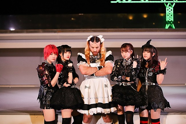 「LADYBABY 初期メンバーのレディビアード登場！ 新SGリリイベでインパクト抜群のパフォーマンス」1枚目/5