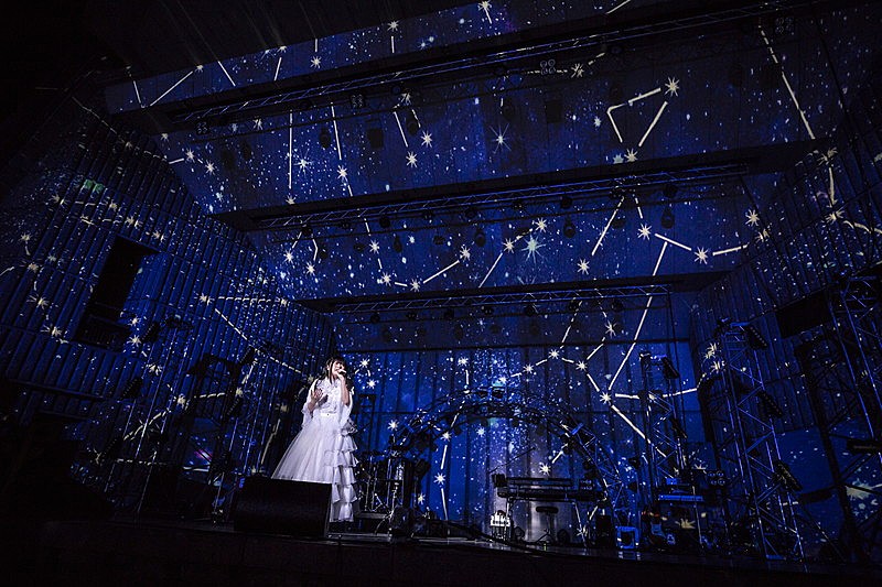 「鈴木このみ、初の野音ワンマン大盛況！ 9月よりアジアツアー開催決定」1枚目/8