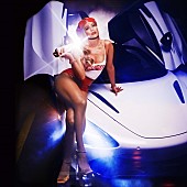 「ジェニファー・ロペスが新曲「ディネロ」MV公開、DJキャレド＆カーディ・Bも登場」1枚目/3