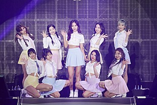 「TWICE、2度目となる海外ツアーの日本公演がスタート　最新曲「Wake Me Up」をライブ初披露」