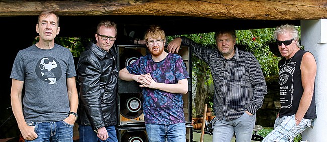 「ビッグ・カントリー、バグパイプ的なギターと骨太のサウンドで80年代を席巻したスコティッシュ・バンドの来日公演が決定」1枚目/2