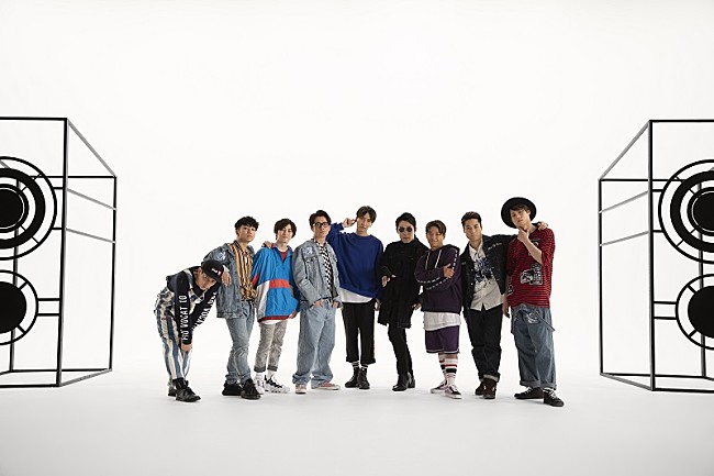 「w-inds.×RADIO FISH、コラボ曲「Stepping on the fire」MVが解禁」1枚目/6