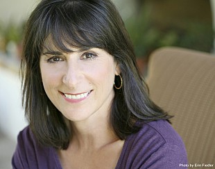 「カーラ・ボノフ、新作アルバム『CARRY ME HOME』を携えた来日公演が8月と9月に開催」