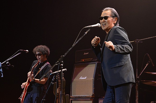 「井上陽水×奥田民生、約5年ぶりのステージ共演で「アジアの純真」も披露」1枚目/2