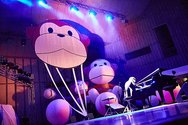 「まらしぃ、満員の野音で東京2DAYS含む全国ツアーを発表」1枚目/4