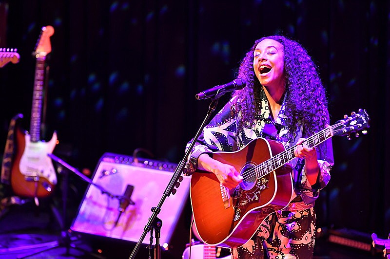 コリーヌ・ベイリー・レイ、キャリア初のアコースティック編成による来日公演評 「この手応えが今後の彼女の表現にも繋がっていくに違いない」