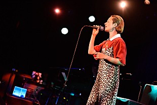 「木村カエラ、豊かな表現力を発揮したコットンクラブ公演 with 本間昭光バンド」