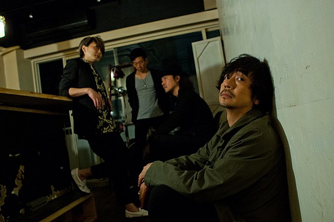 「大森南朋率いる“月に吠える。”3週連続で配信限定SGリリース」1枚目/1