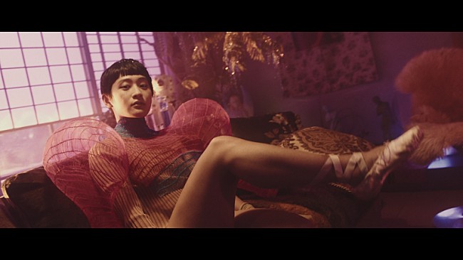 「水曜日のカンパネラ、かぐや姫の竹の中での世界を表現した新曲MV公開」1枚目/7