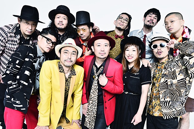 「西寺郷太（NONA REEVES）がゲスト参加したFRONTIER BACKYARDのニューアルバム、10月リリースへ」1枚目/2