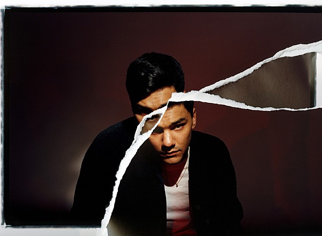 「アデルらを輩出したBRIT School出身のジェイミー・アイザック、注目の音楽メディア出演時の映像を公開」1枚目/1