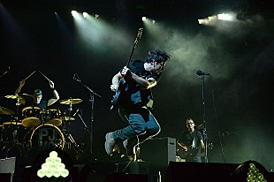 「パール・ジャムのエディ・ヴェダー、ビートルズの「ヘルプ」をライブで披露」