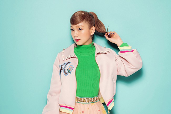 「西野カナが新ビジュアル公開、ニューシングルは男女両方の変わらぬ想いを描いた“絵本風”ラブソング」1枚目/3