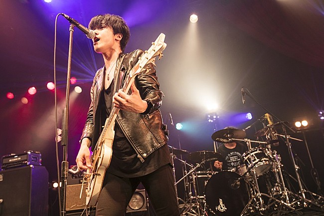 「a flood of circle、結成12年目にして到達したひとつの集大成　ツアーファイナルのレポートが到着」1枚目/11