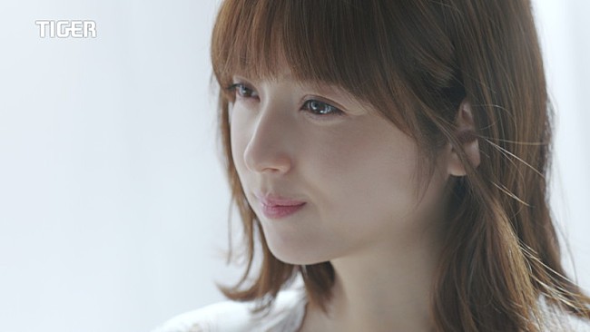 「佐々木希、炊きたてのごはんを食べて幸せ顔「おいしいね」」1枚目/19