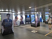 「東方神起が渋谷駅ジャック、巨大ビジュアル＆新曲映像の“東方神起 Road”」1枚目/5