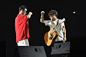 「コブクロ、結成20周年を前に初開催した“2人だけ”のツアー　21年目のリスタートに向けて盤石ぶりを確信する充実のステージ」1枚目/6