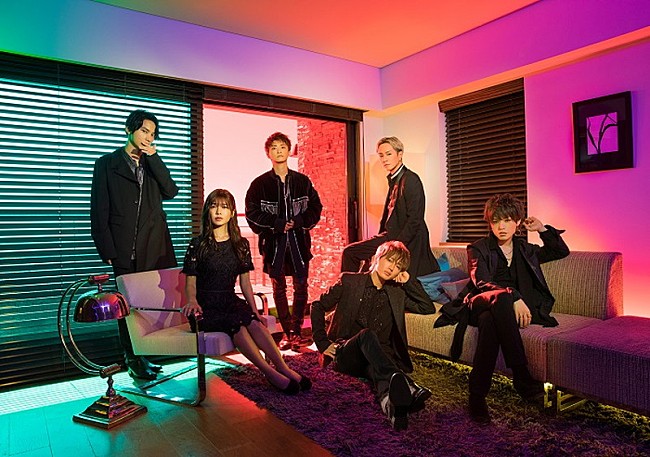 「AAA、新曲「Kiss The Sky」dヒッツ独占先行配信＆直筆サイン入りポスタープレゼント企画など実施」1枚目/3