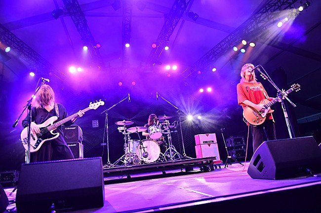 「 【RSR2018】初登場で12曲を熱演したyonige、ラストは「笑おう」で大団円」1枚目/1