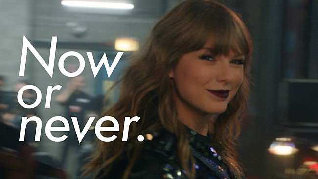 「テイラー・スウィフト出演、富士フイルム『instax』新CMが放映へ　テイラー監修のコラボ・カメラも発売決定」1枚目/2