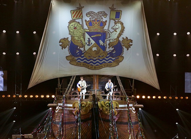 「ゆず、巨大“BIGYELL号”から船上パフォーマンス　エンタメ盛りだくさんのツアー・ファイナル」1枚目/4