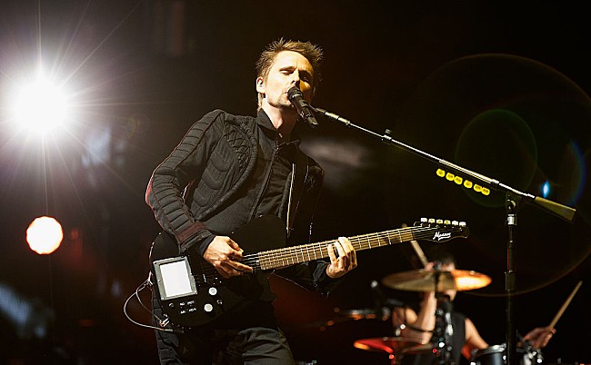 「ミューズのマシュー・ベラミー、新曲「ザ・ダーク・サイド」のティーザー映像を公開」1枚目/1