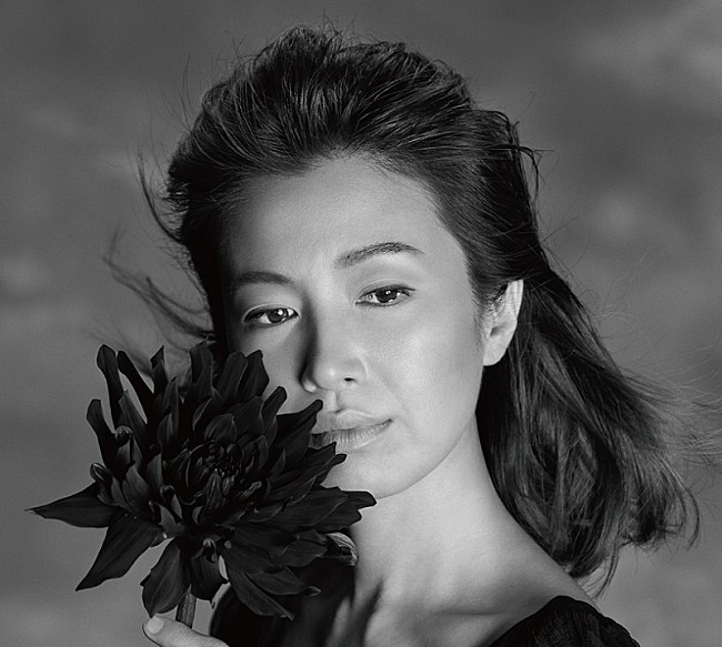 「村治佳織デビュー25周年記念アルバム『シネマ』吉永小百合、坂本龍一から推薦コメント到着」1枚目/3